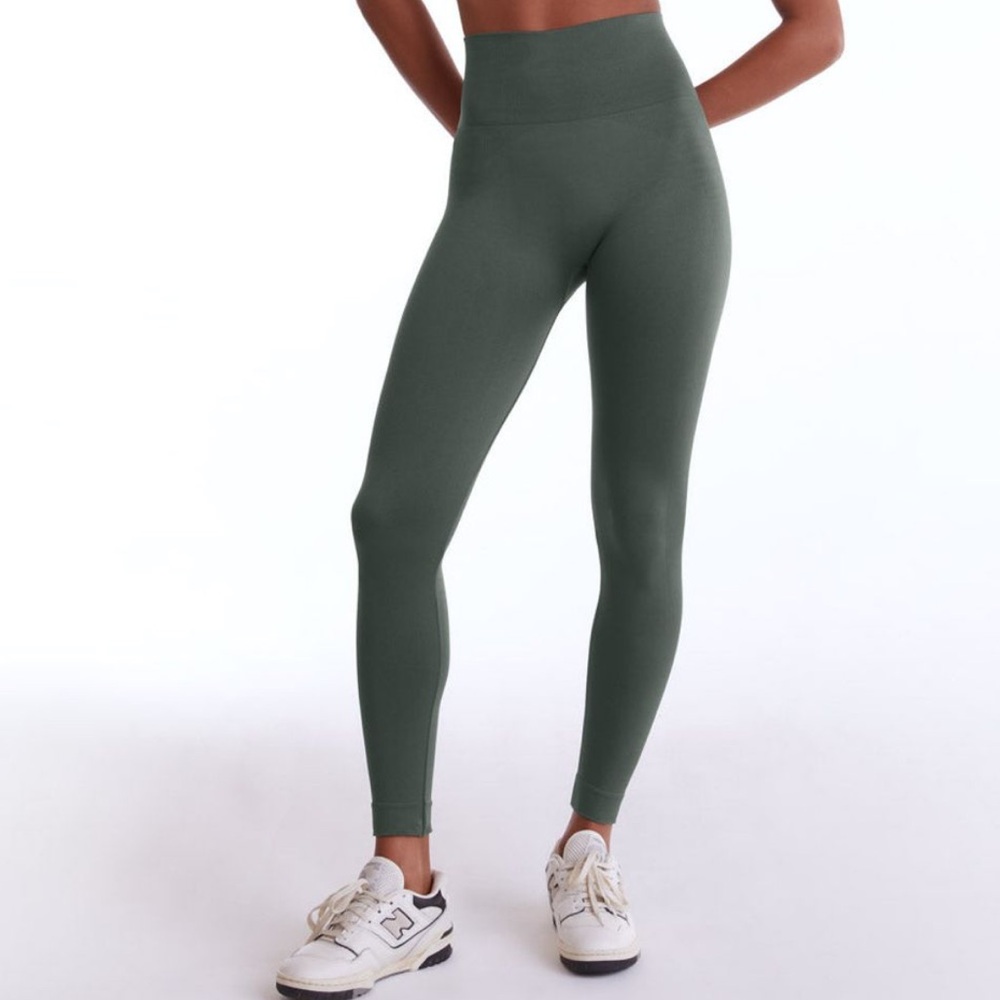 Set active sculptflex leggings in Vegas